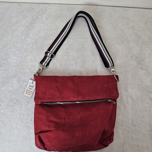 NWT Magu Bordo Canvas Crossbody Bag Red Messenger Tote Made in Brazil - Picture 4 of 11